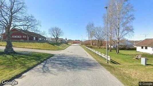 Apartments for rent in Mark - Photo from Google Street View