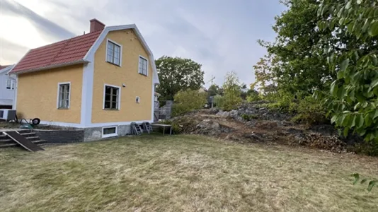 Houses in Nynäshamn - photo 2