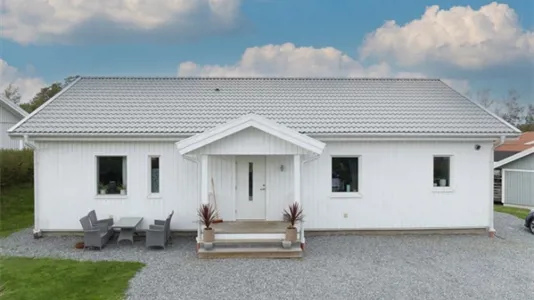 Houses in Munkedal - photo 1