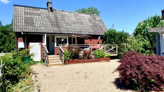 Houses in Hässleholm - photo 1