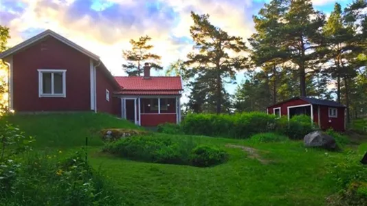 Houses in Värmdö - photo 1