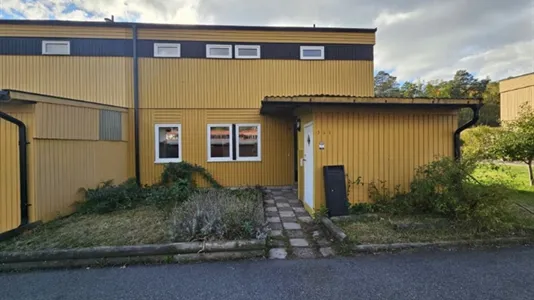 Houses in Sollentuna - photo 1