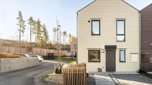 Houses in Nynäshamn - photo 1