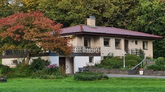 Houses in Kungsbacka - photo 1